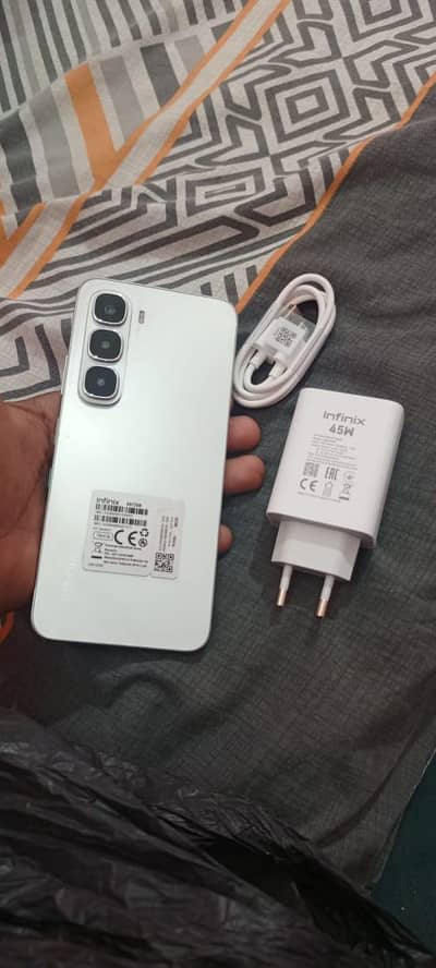 Infinix Hot 60i.  6gb . 128. gb