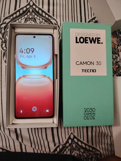 Tecno Camon 30 (Brand new condition) (1.5 months warranty) 8GB/256GB