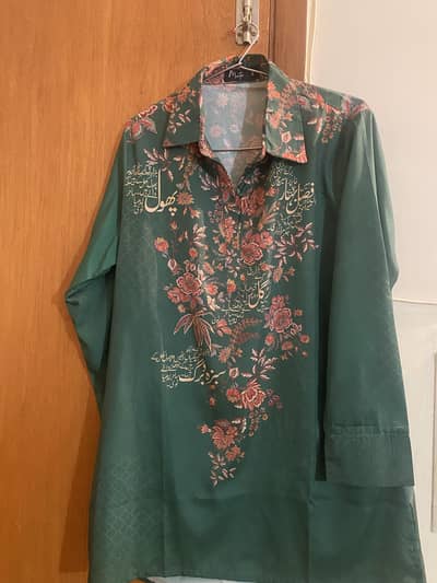 Manto caligraphy top size small