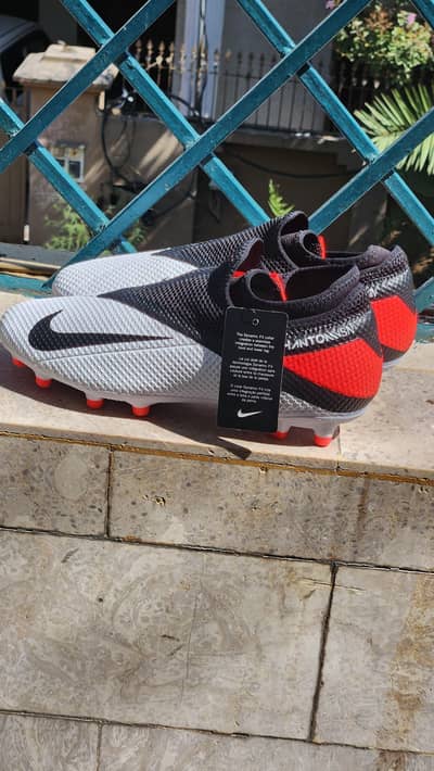 football shoes brand new