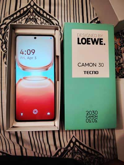 Tecno Camon 30 (Brand new condition) (1.5 months warranty) 8GB/256GB