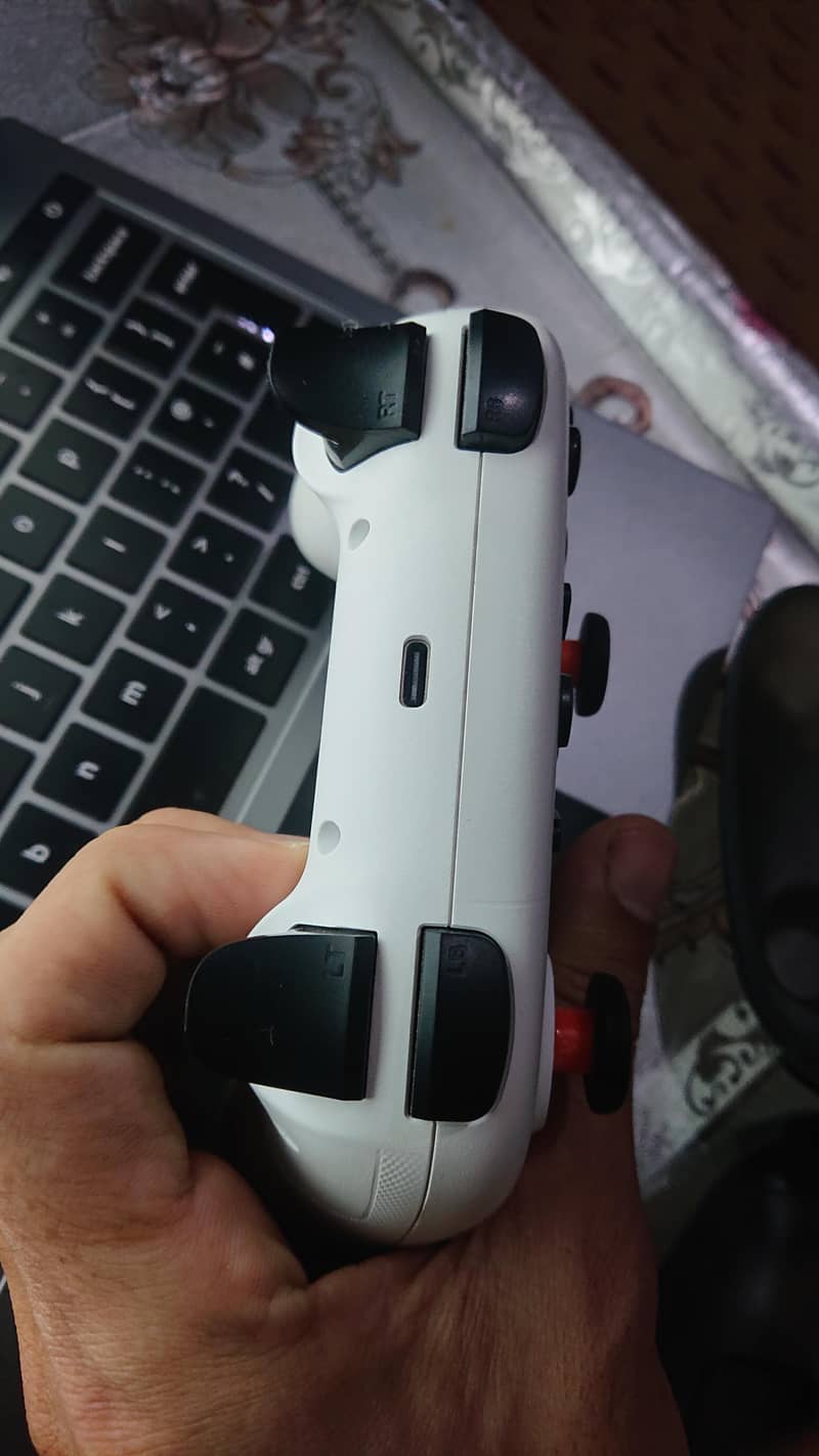 Gamesir Nova Lite Wireless Controller 1