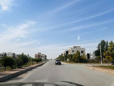 DHA phase 6 Mb 8 Marla commercial plot for sale