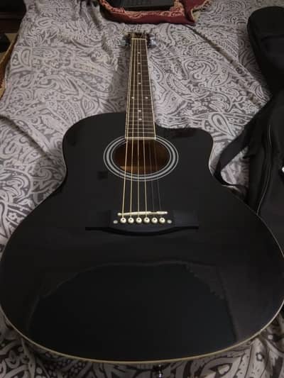 Acoustic guitar with padded bag metal capo standard size