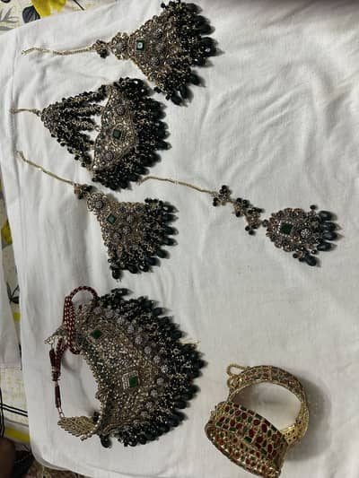 Bridal jewellery set