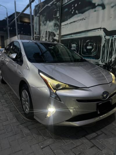 Toyota Prius 1.8 hybrid Sunroof