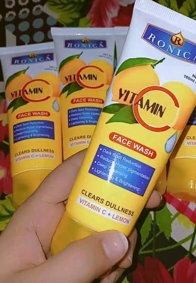 Ronica face wash vitamin(C