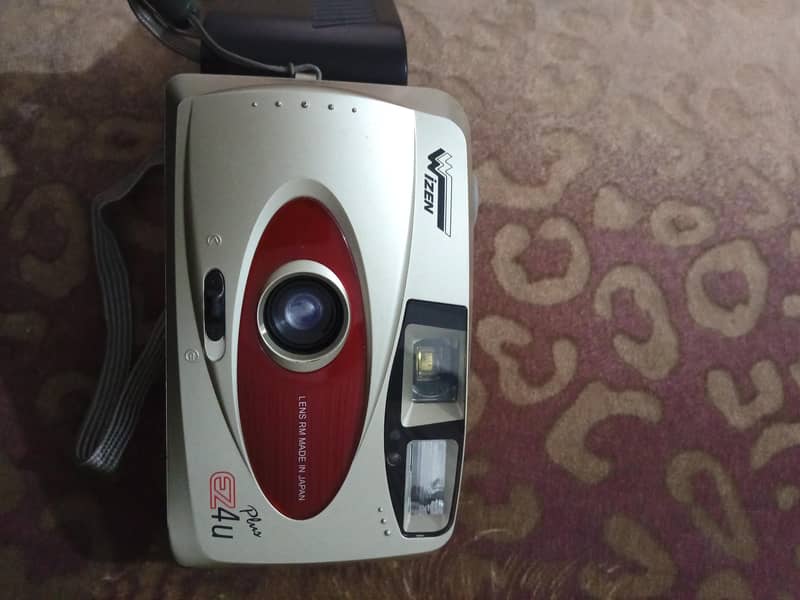 Old style pic camera  1