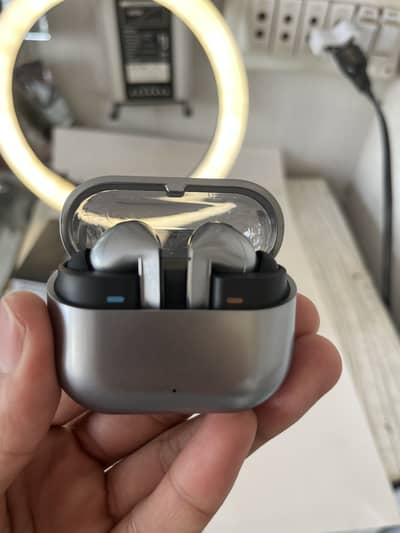 Galaxy buds 3 pro -wireless earbuds with hi-fi sound