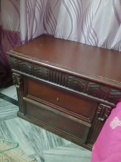 2 wooden side tables