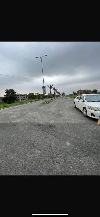 Exchange car with a plot