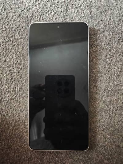 OnePlus Ace 5/13R 16/256GB Silver, Minor green Mark in LCD