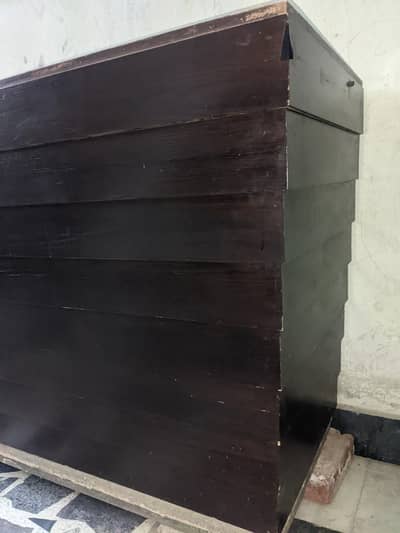 Reception Table Counter