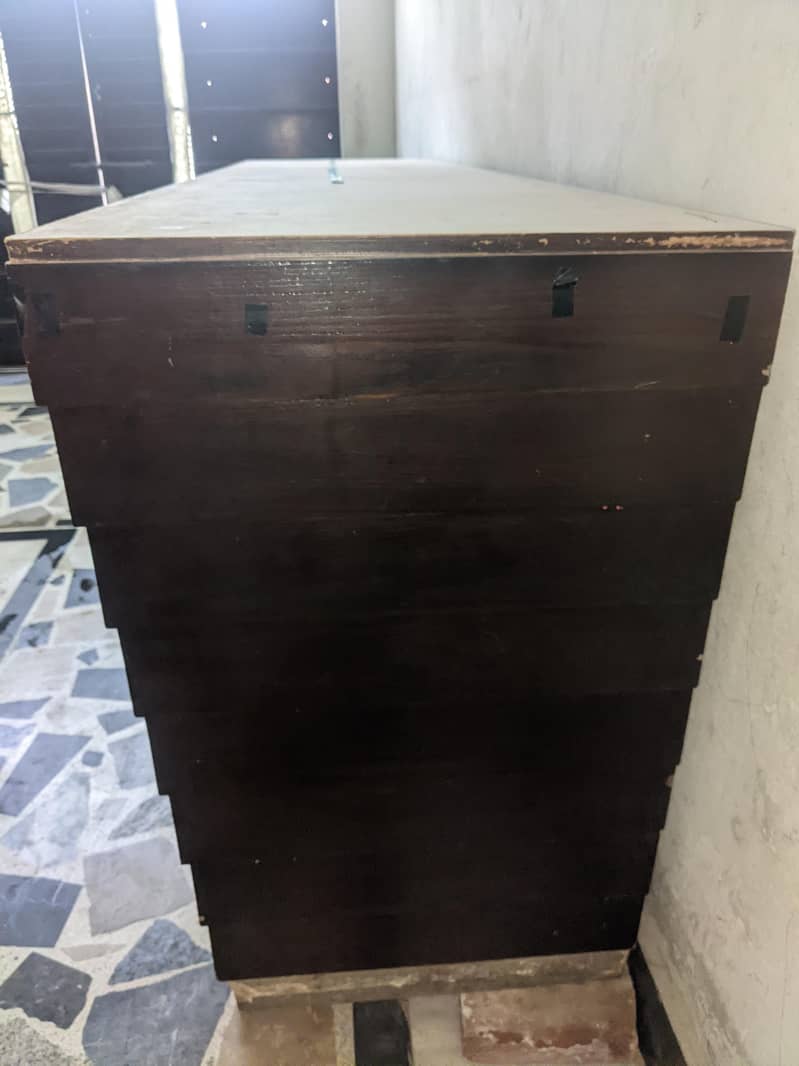 Reception Table Counter 2