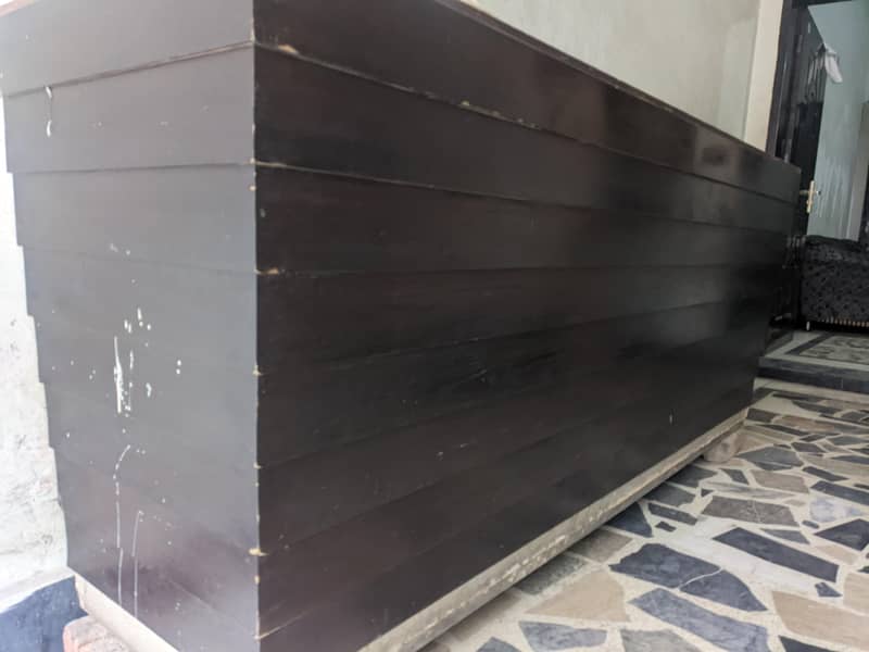 Reception Table Counter 6