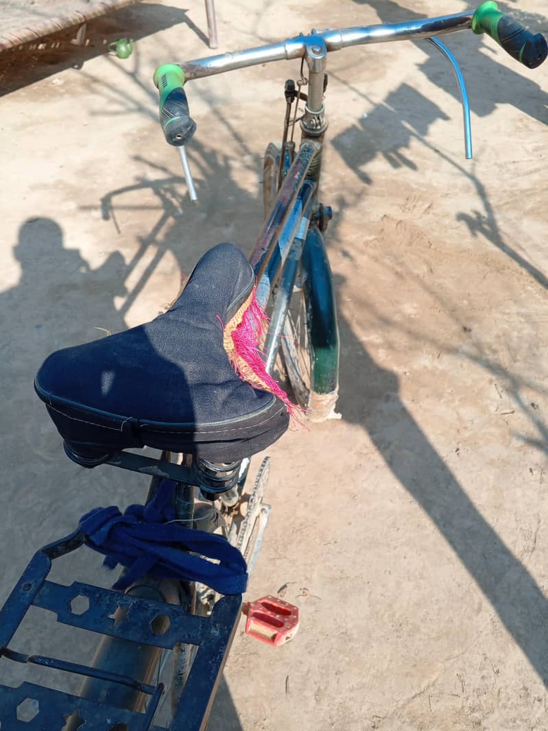 اچھے کنڈیشن میں ہے 3