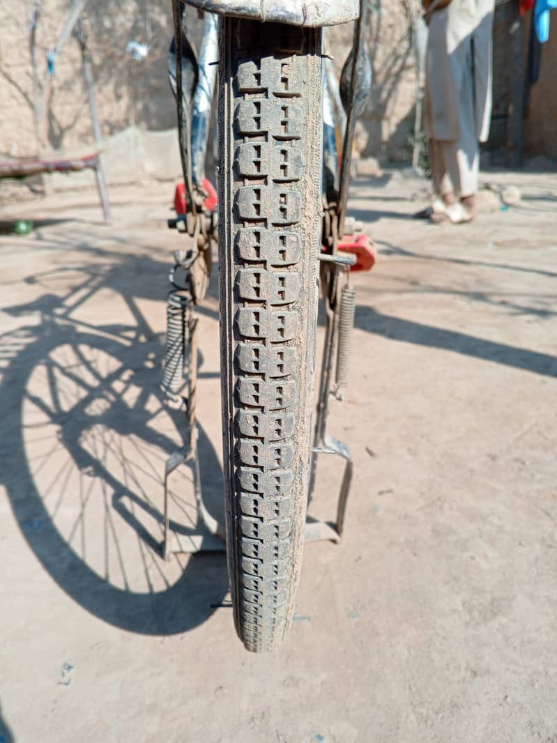 اچھے کنڈیشن میں ہے 4