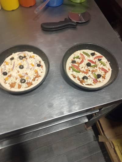 Pizza hut City Bits For sell Complet smn laga hoa hai