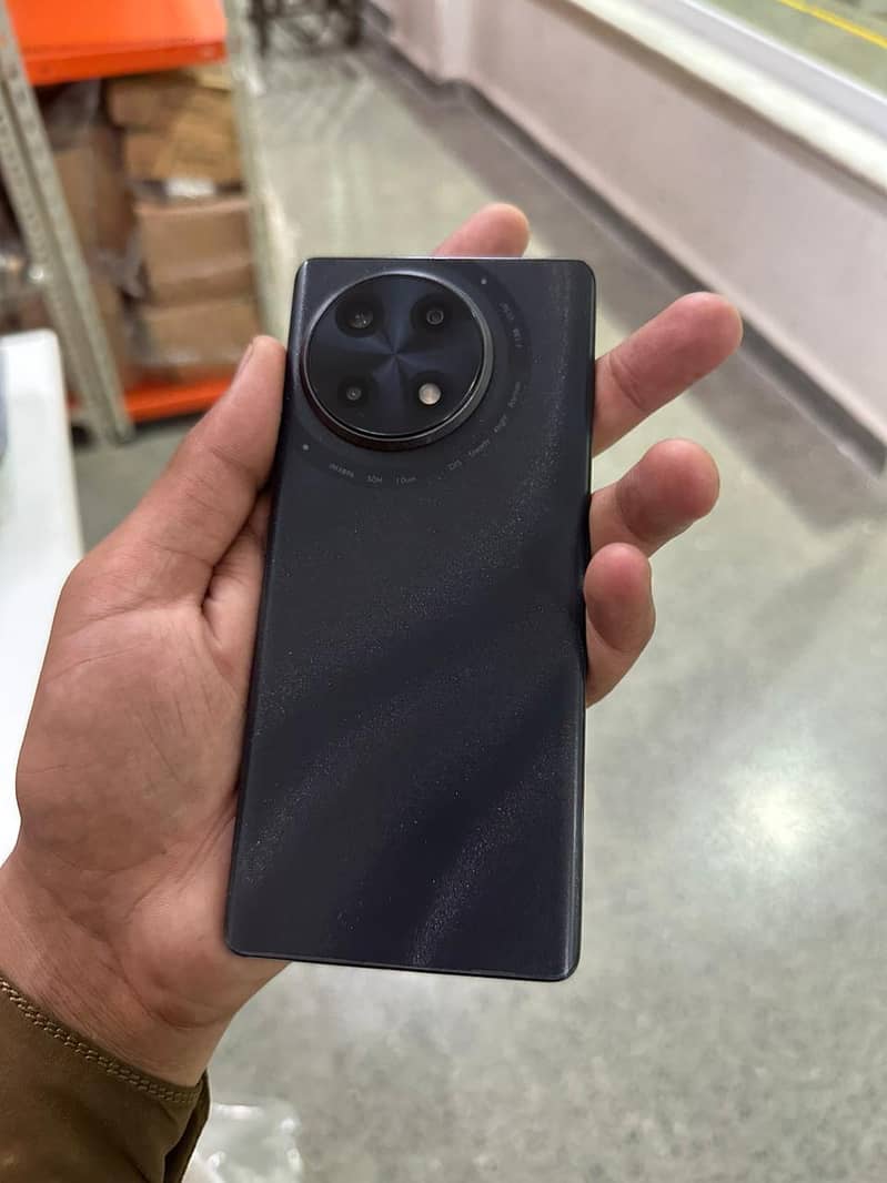 Tecno camon 30s 1
