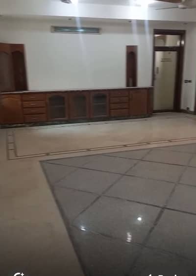 2.5 Kanal Separate Gate Upper Portion For Rent For Office Use And For Family.