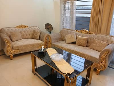 sofa set 7 seater like new with show case