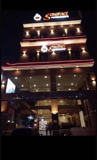 1 kanal 5 story building near Yasir broast available for rent in Johar town.