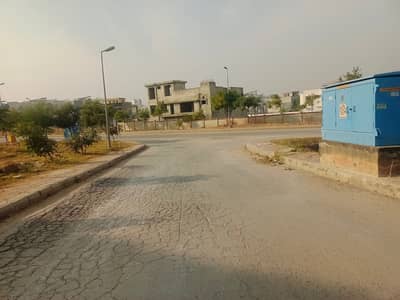 Spacious On Excellent Location Residential Plot Is Available For sale In Ideal Location Of Bahria Town Phase 8 - Abu Bakar Block