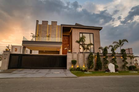 PHASE 7 1-KANAL BRAND NEW FULLY MAINTAINED BUNGALOW IS AVAILABLE FOR SALE.