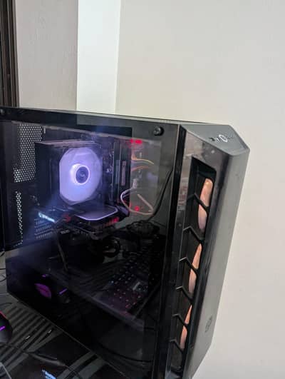 Gaming PC | RTX 4060 | o5-13400 | 16gb ddr5 | 1tb ssd | like new