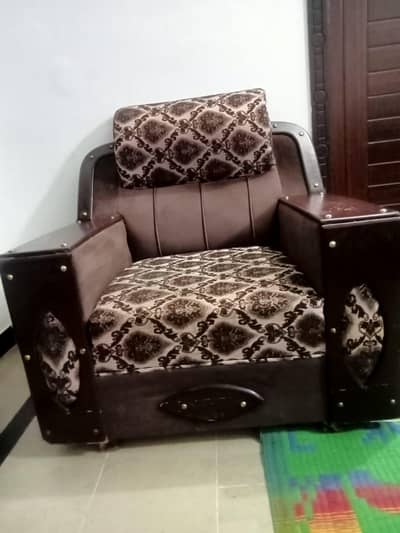 sofa set for sale in reasonable price 5 seater