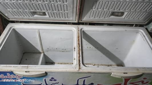 Full size dubble door freezer for sale only compressor not working
