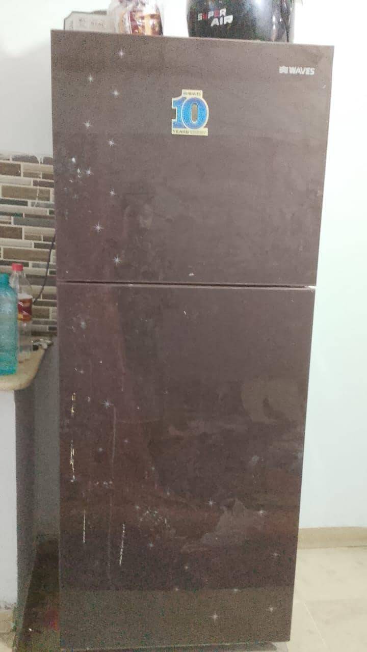 waves fridge 0