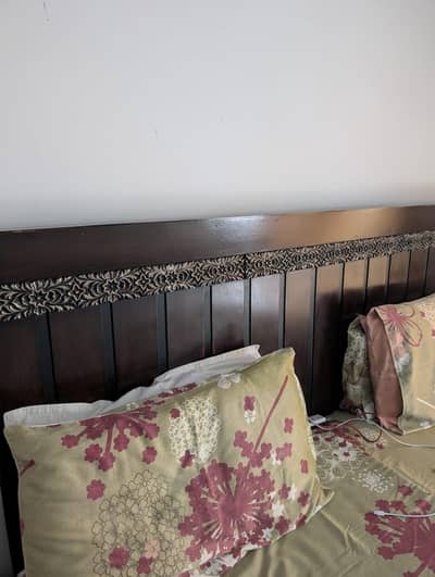 Wooden bedset