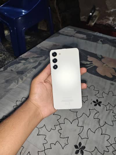 Samsung S23 plus with box and charger 8/256