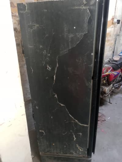 dawalance new inverter fridge . bilkul new ha