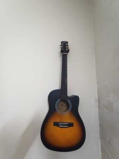 guitar for sale 10/10 condition.