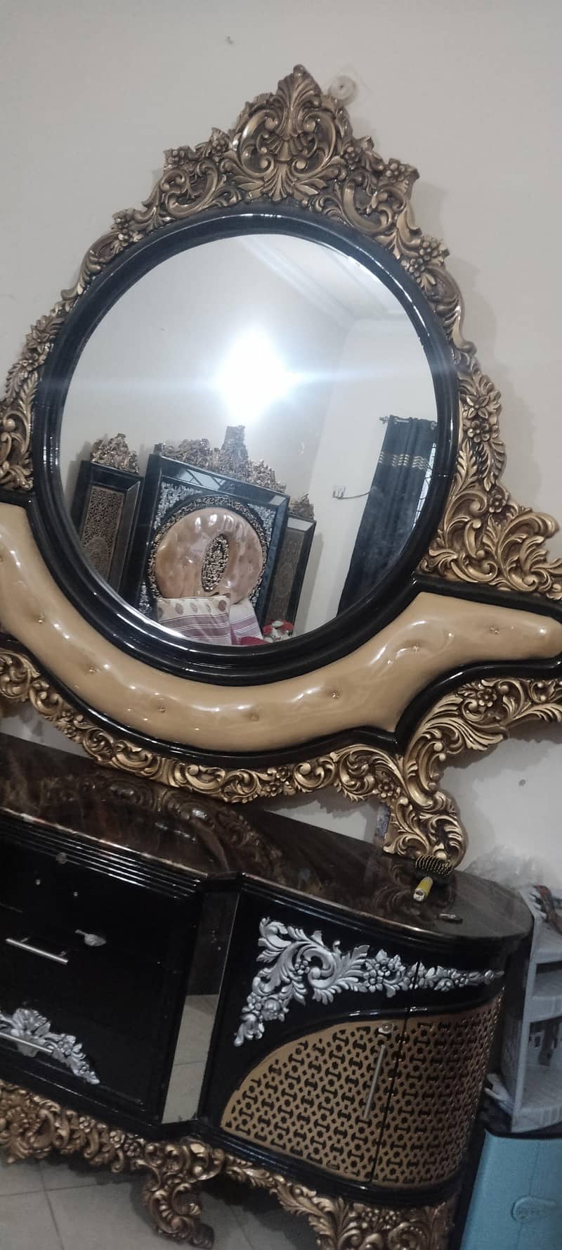 bed set and dressing table 3