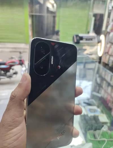 POCO F7 Global version 13/512  non pta