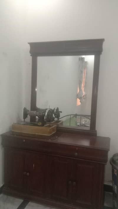 dresser table for sale