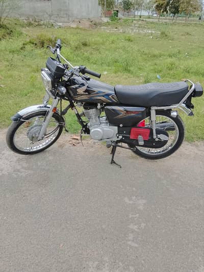 honda 125 8000 chala hy full oky