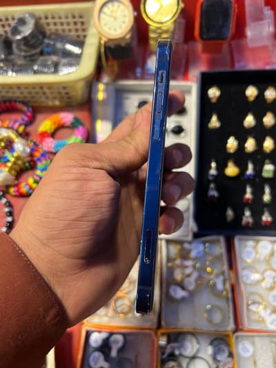 iphone 12 64 gb all ok hai non pta hai