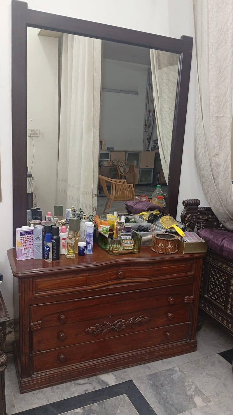 dressing table 1
