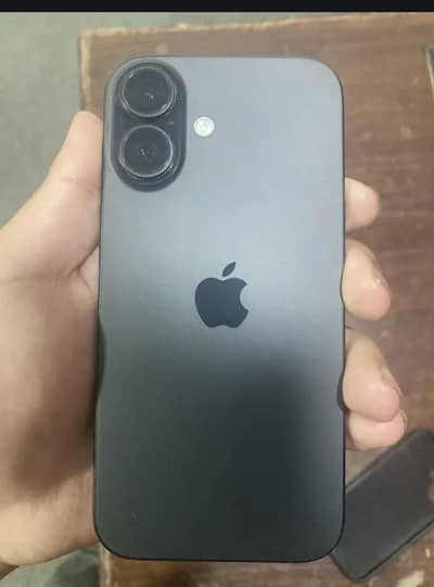 iPhone 16 jv in slightly used condition