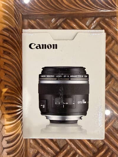 Canon 60mm f/2.8 Macro USM Lens – Macro Photography Lens – Excellent