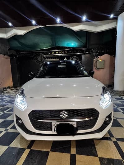 Suzuki Swift 2025 GLX cvt top of the line