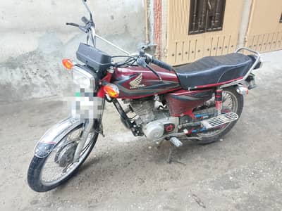 Honda 125 2015 model pindi no for sale .