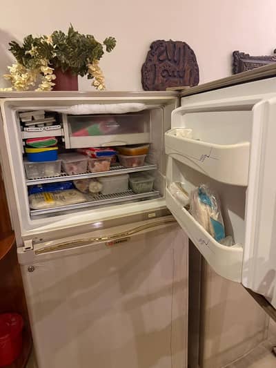 Dawlance Small n medium size 'fridge