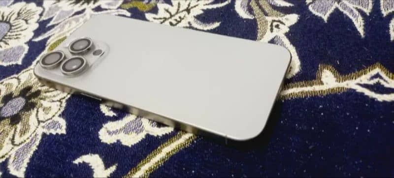 Apple iphone 15pro max 2