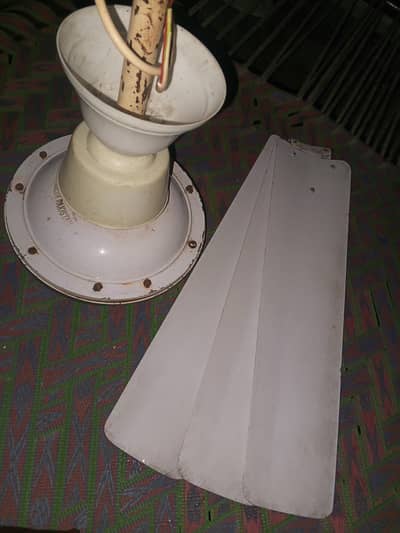 ceiling fan full size Rs: 4800