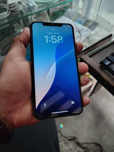 Apple iPhone XS Max 64gb Non PTA Mint Condition With Charger